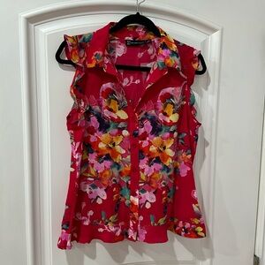 NEW YORK AND COMPANY BEAUTIFUL BUTTON DOWN SHIRT SIZE M
